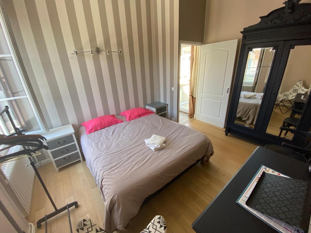 Maison De Ville Au Coeur De Saint Pierre En Auge Esterno foto